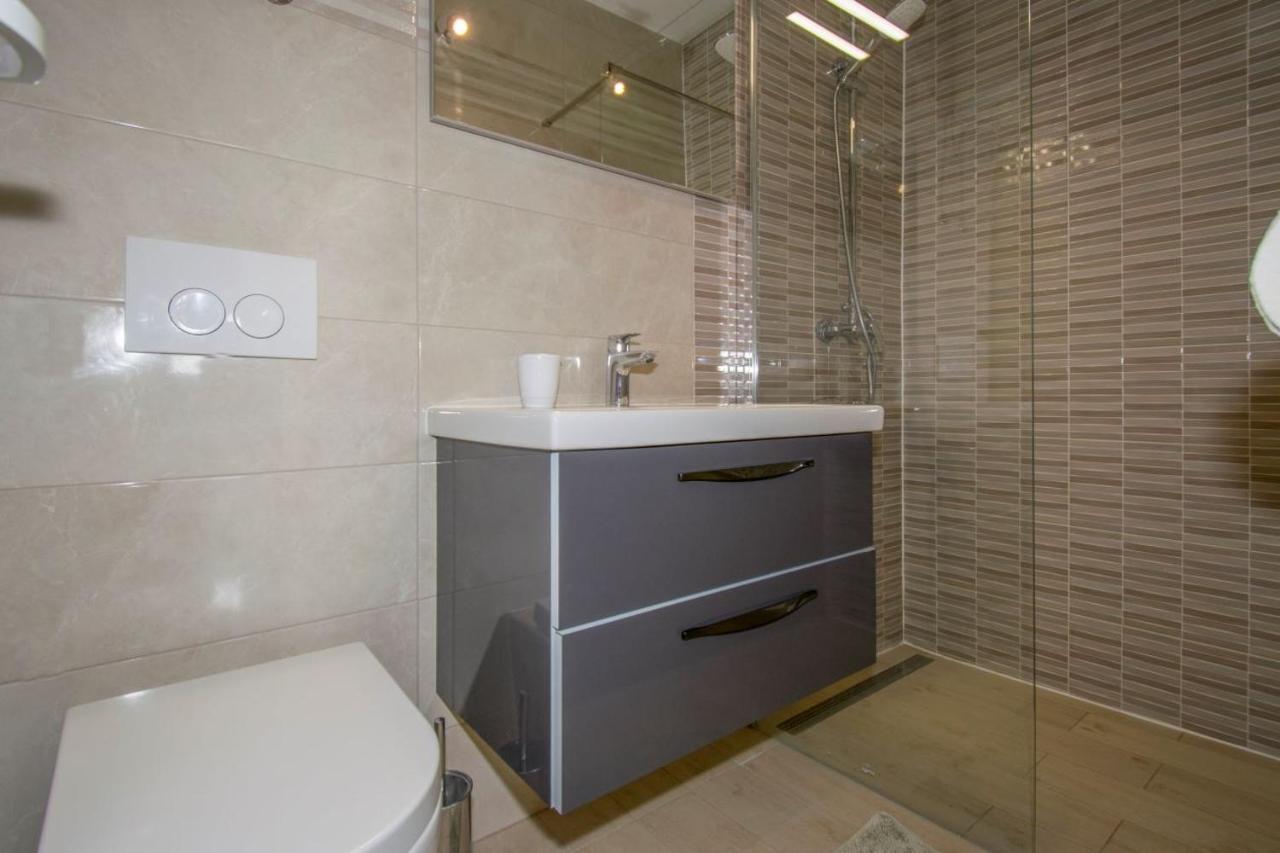 Apartman M In Premantura Exterior foto